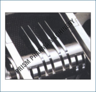 Chamber with Swing Blade